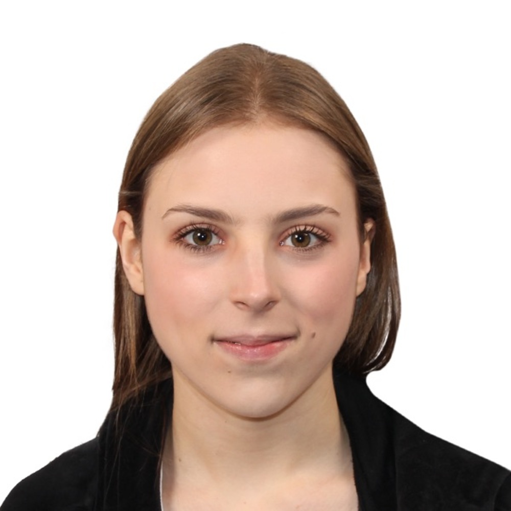 Meet your Posher, Valeria